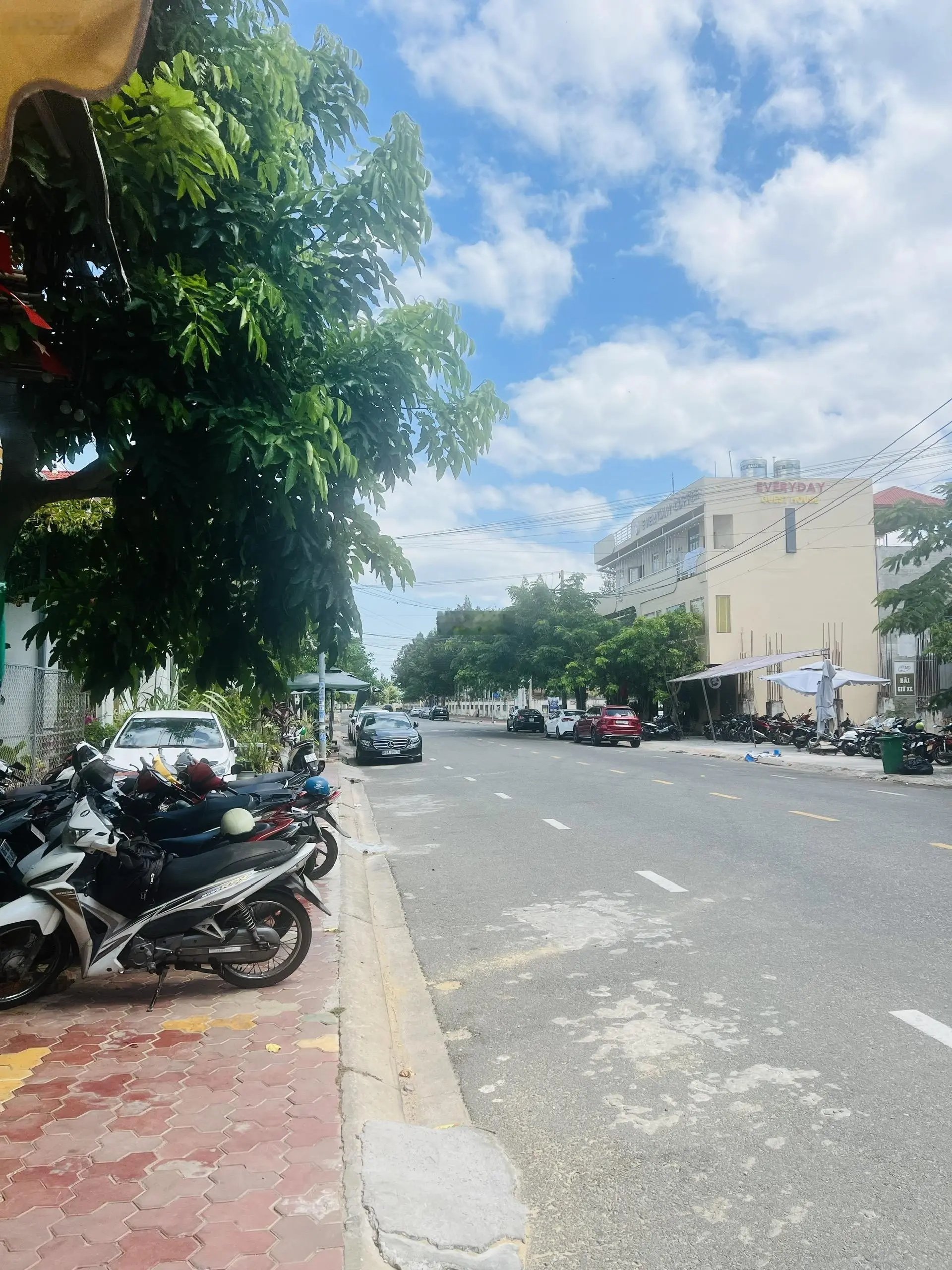 Bán lô đất đẹp góc 2 mặt tiền đường Đào Tấn. Kinh doanh đăc địa, gần siêu thị