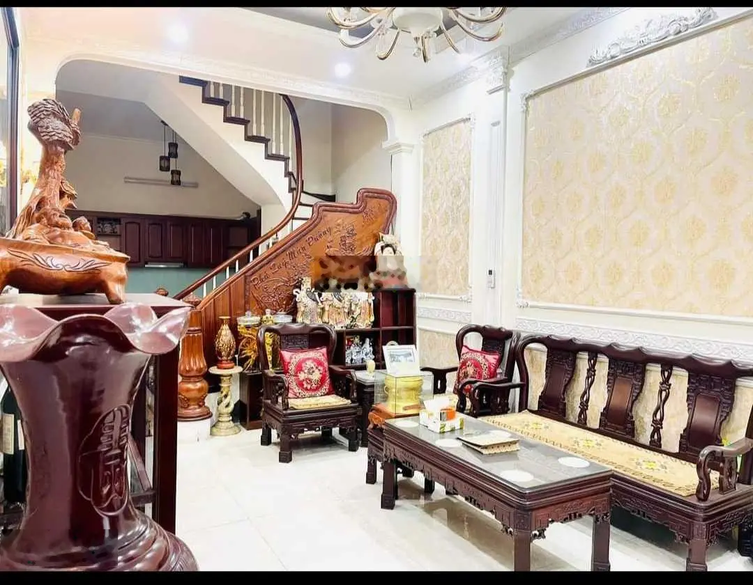 Chính chủ cần bán nhà Thiên Hiền diện tích 58m2, 4tầng full nội thất, giá 11, 5tỷ
