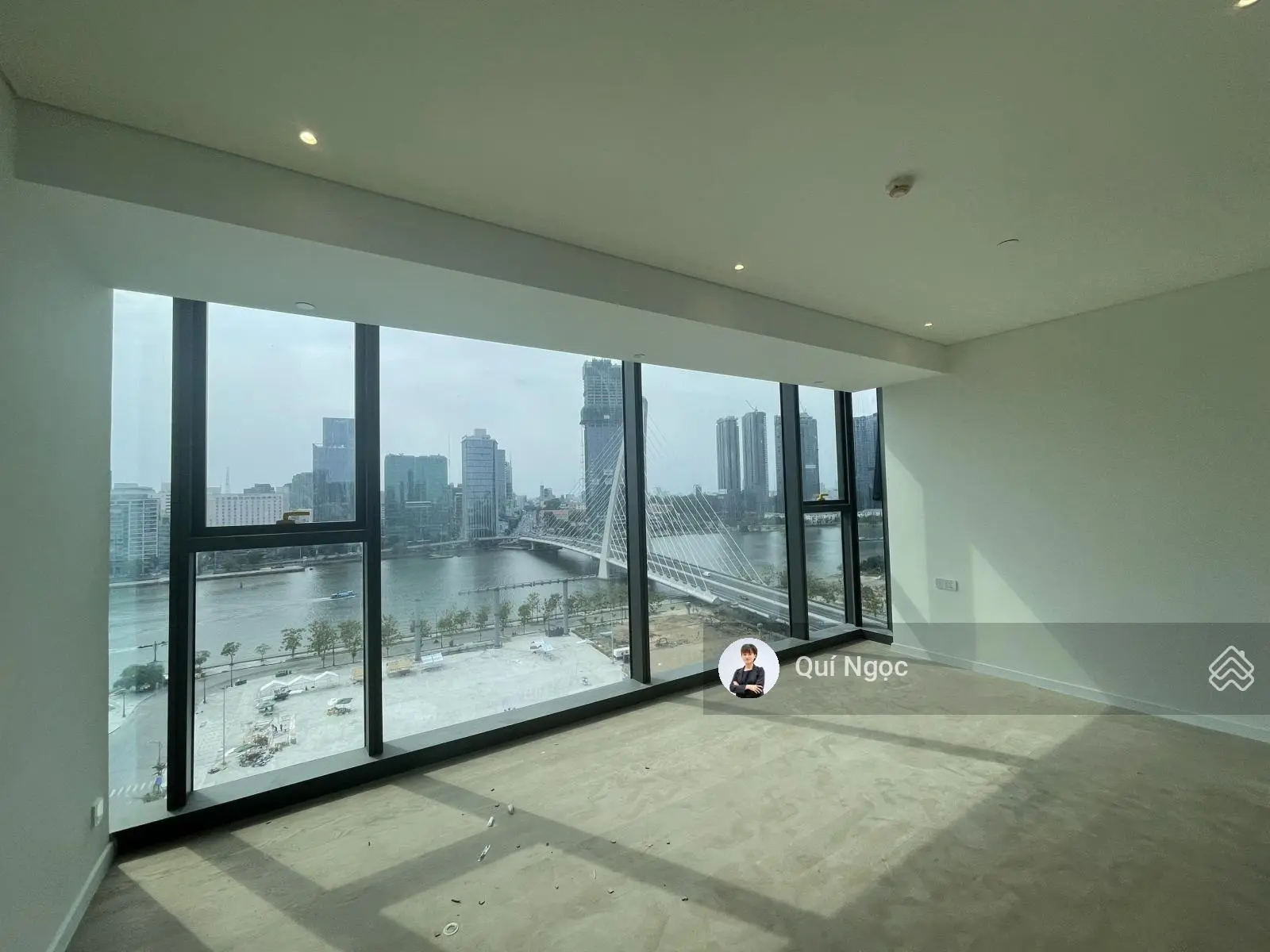 Metropole bán 3PN Opera thang máy riêng, view trực diện sông Q1