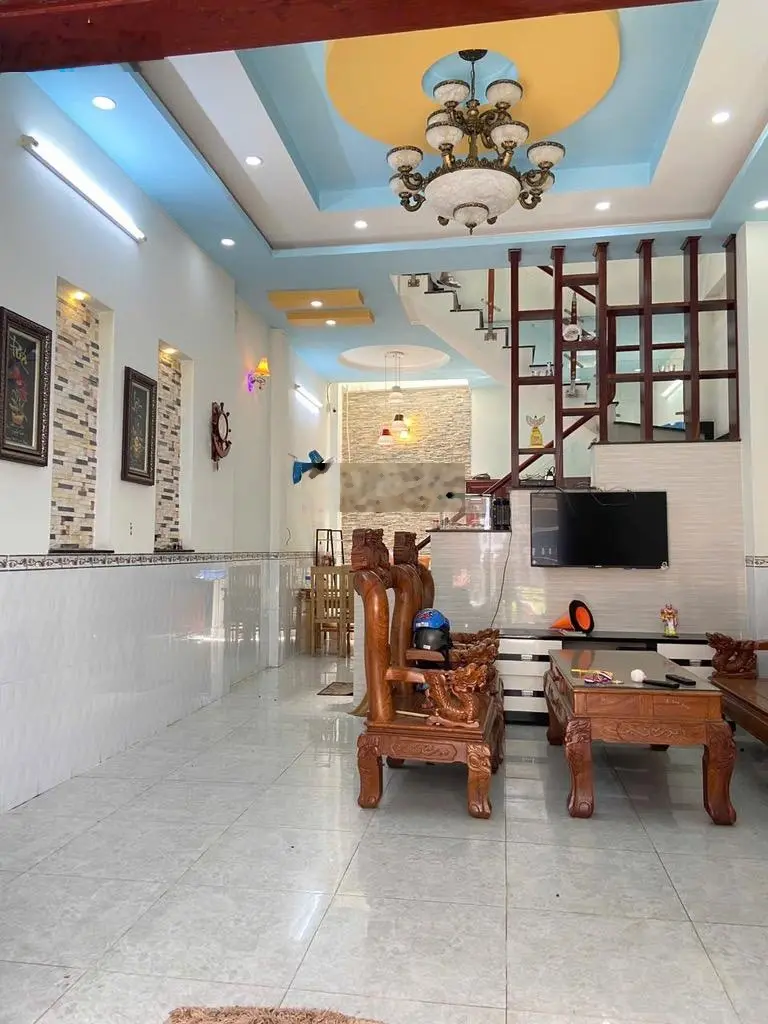 Bán nhà 2 tầng đẹp HXH Nguyễn Duy Trinh Phường Long Trường quận 9 4.4 tỷ tặng Full Nội Thất đẹp