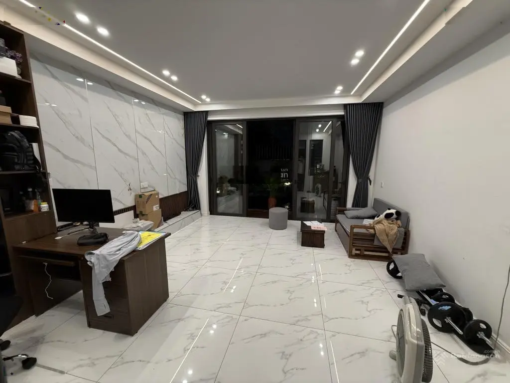 Siêu phẩm tư đình - phân lô cán bộ vip - thang máy - gara - nội thất tiền tỷ tư đình