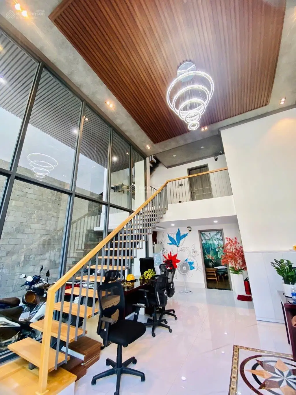 Bán toà nhà doanh thu 60 tr/tháng, view sông Hàn, ngay cạnh Skyline đường Bùi Viện