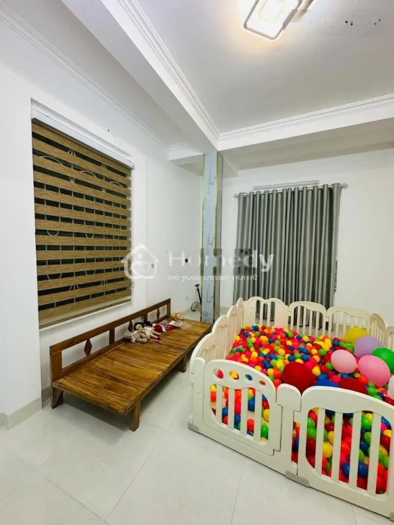Siêu hiếm nhà khu vực phố thái thịnh.