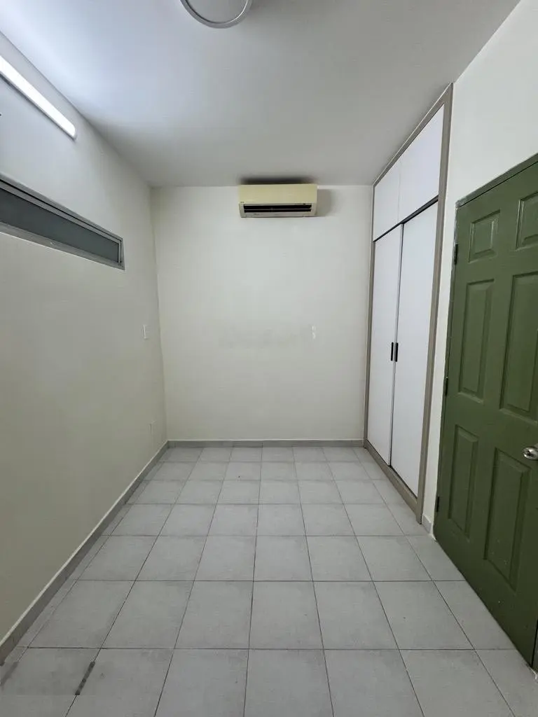 Bán gấp nhà riêng CMT8, Quận 10, 38m2, 2 tầng mới đẹp, hẻm xe hơi đỗ cửa, chỉ nhỉnh 6 tỷ