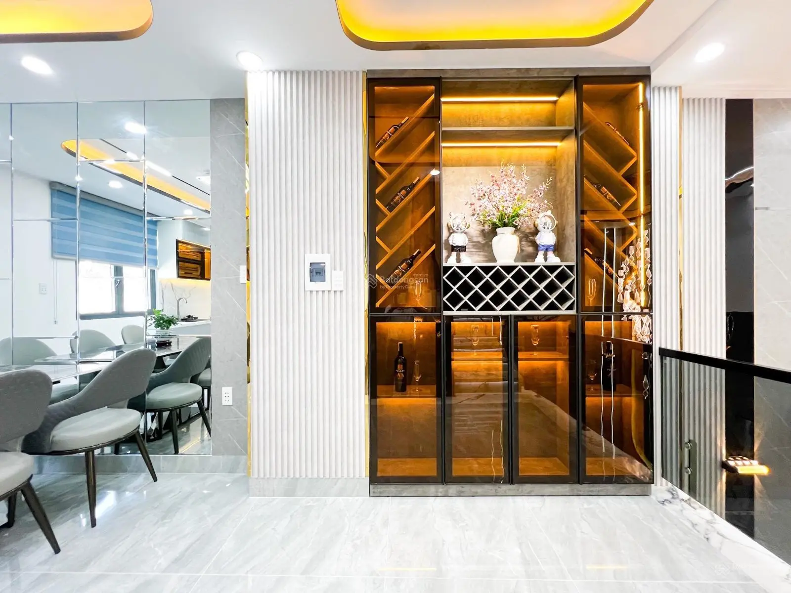 Bán nhà mới full nội thất CN 50,3m2 hoàn công đường xe hơi vào nhà gần quận 7