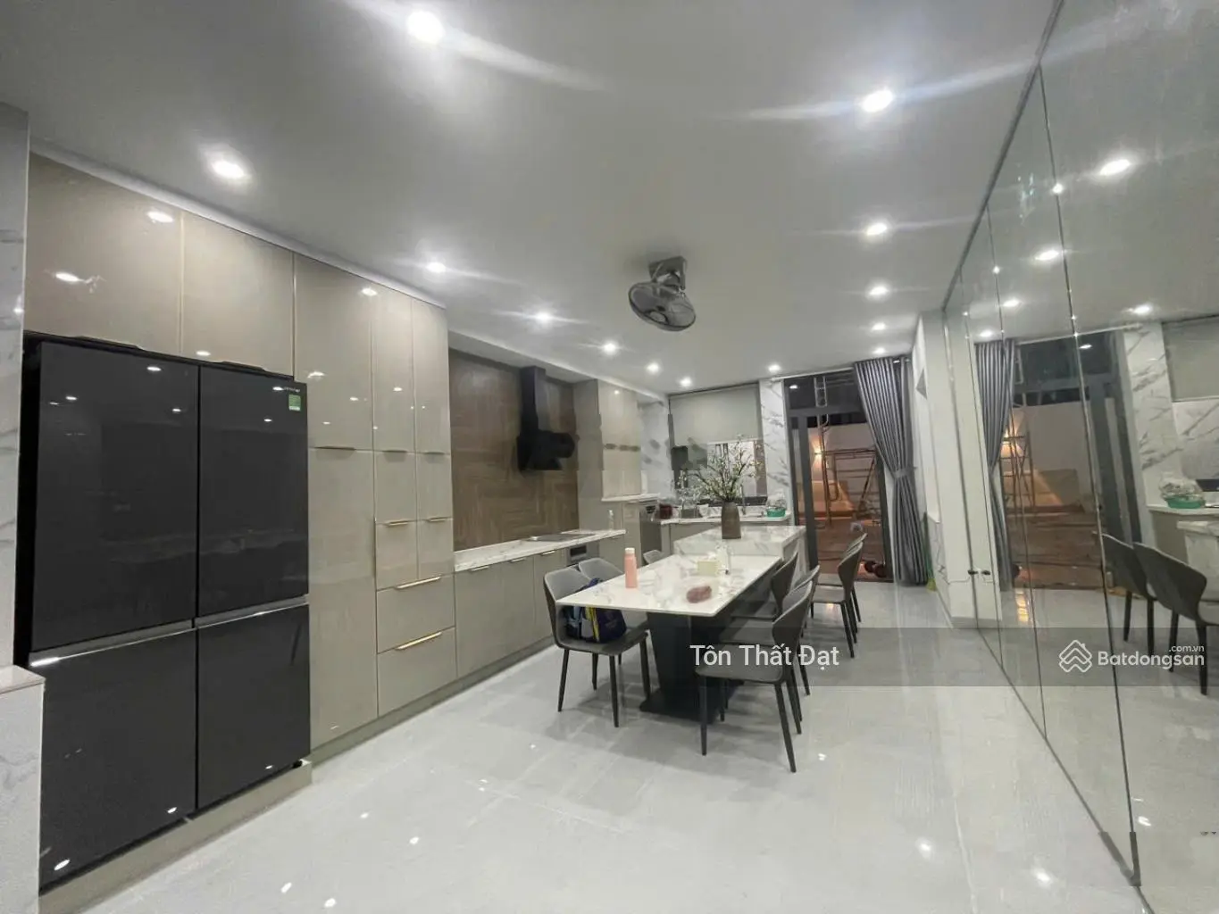 Nhà 4 tầng cưc đẹp,137m2, mặt tiền đường oto, Đỗ Xuân Hợp, Phước Long B, Quận 9