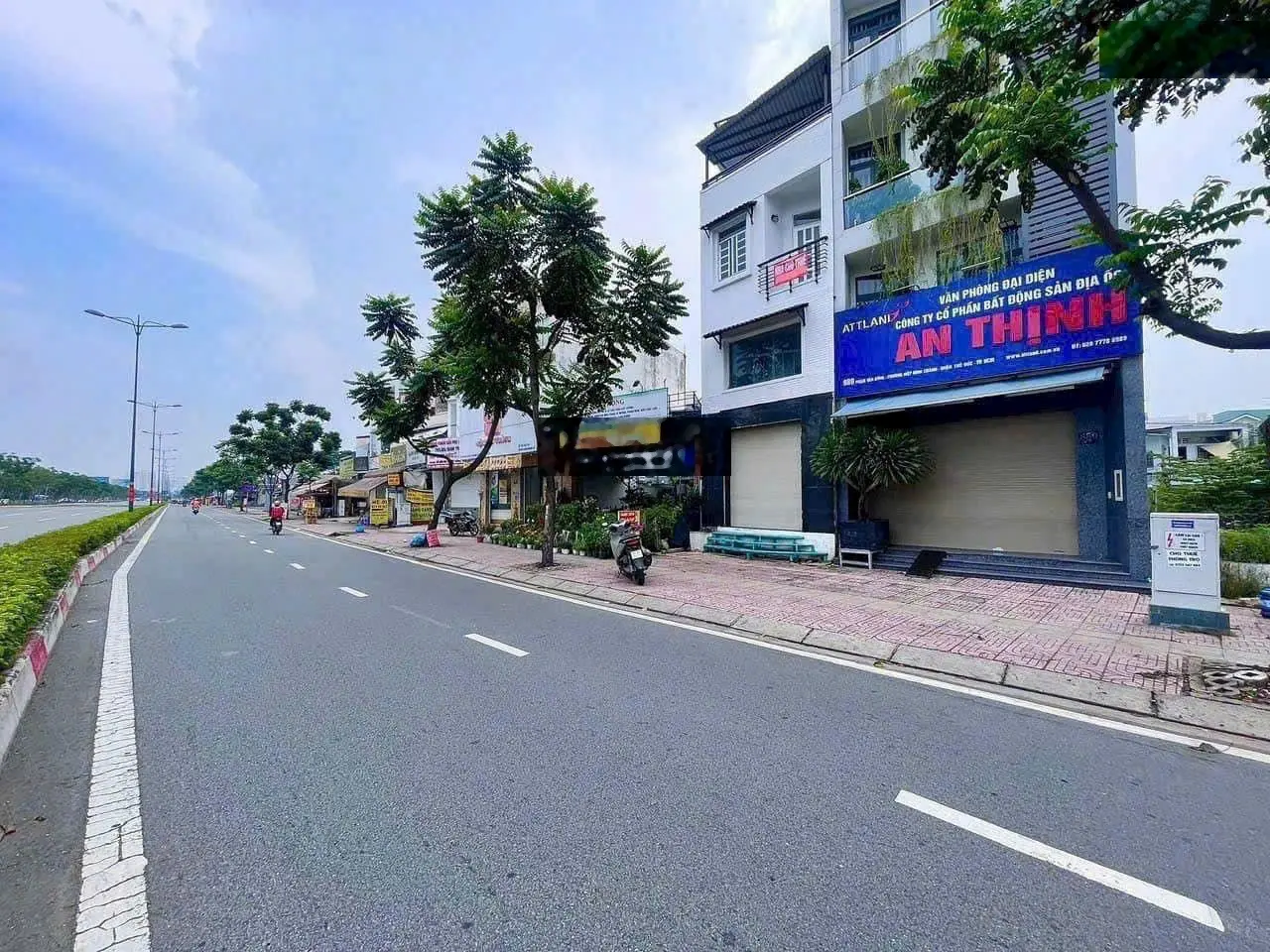 Bán nhà măt tiền Pham Văn Đồng, Phường Hiêp Bình Chánh Thủ Đức