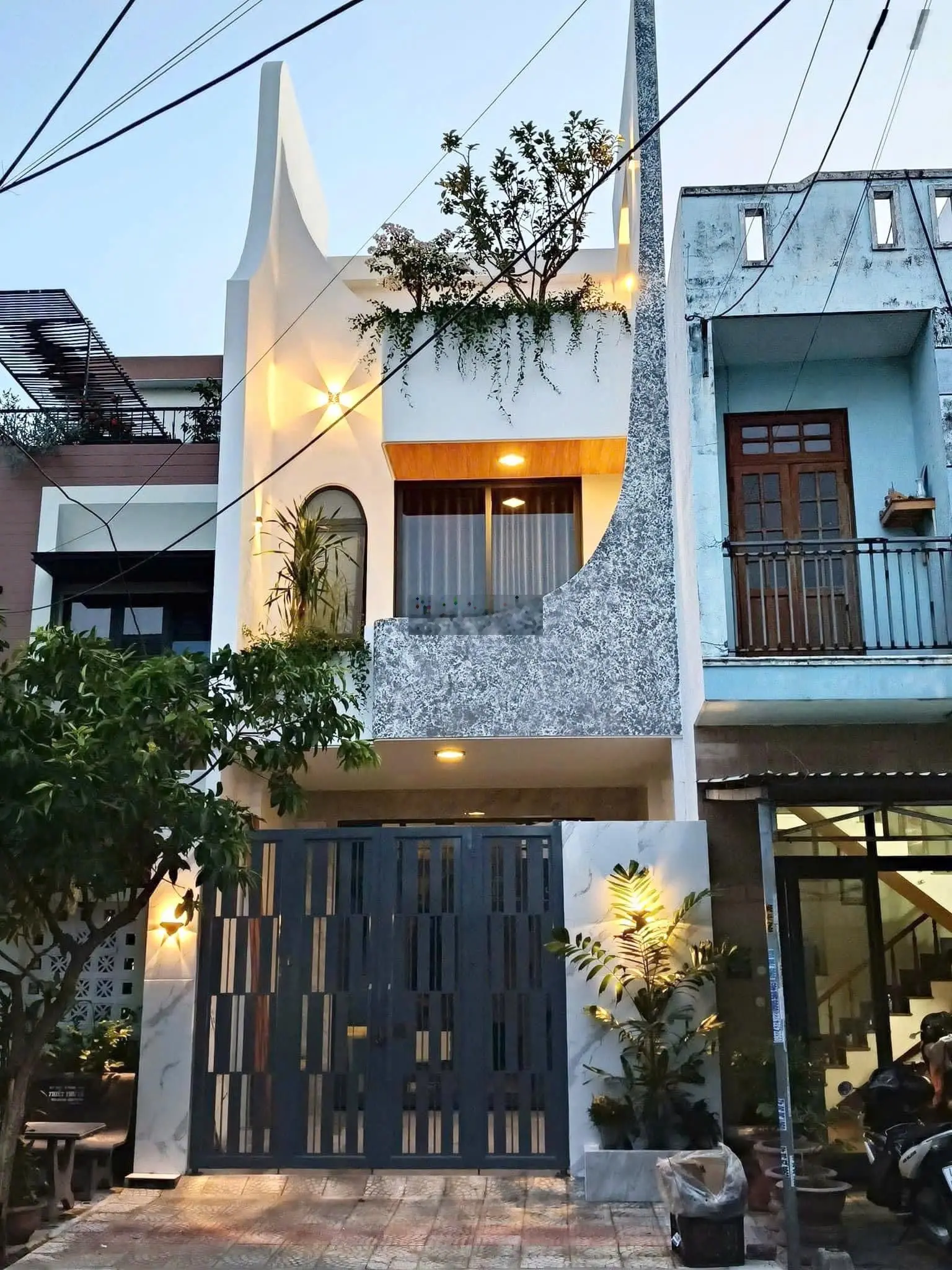 Bán nhà riêng 72m2 tại phố Nguyễn Huy Tự cách biển 350m, giá chỉ 5,09 tỷ