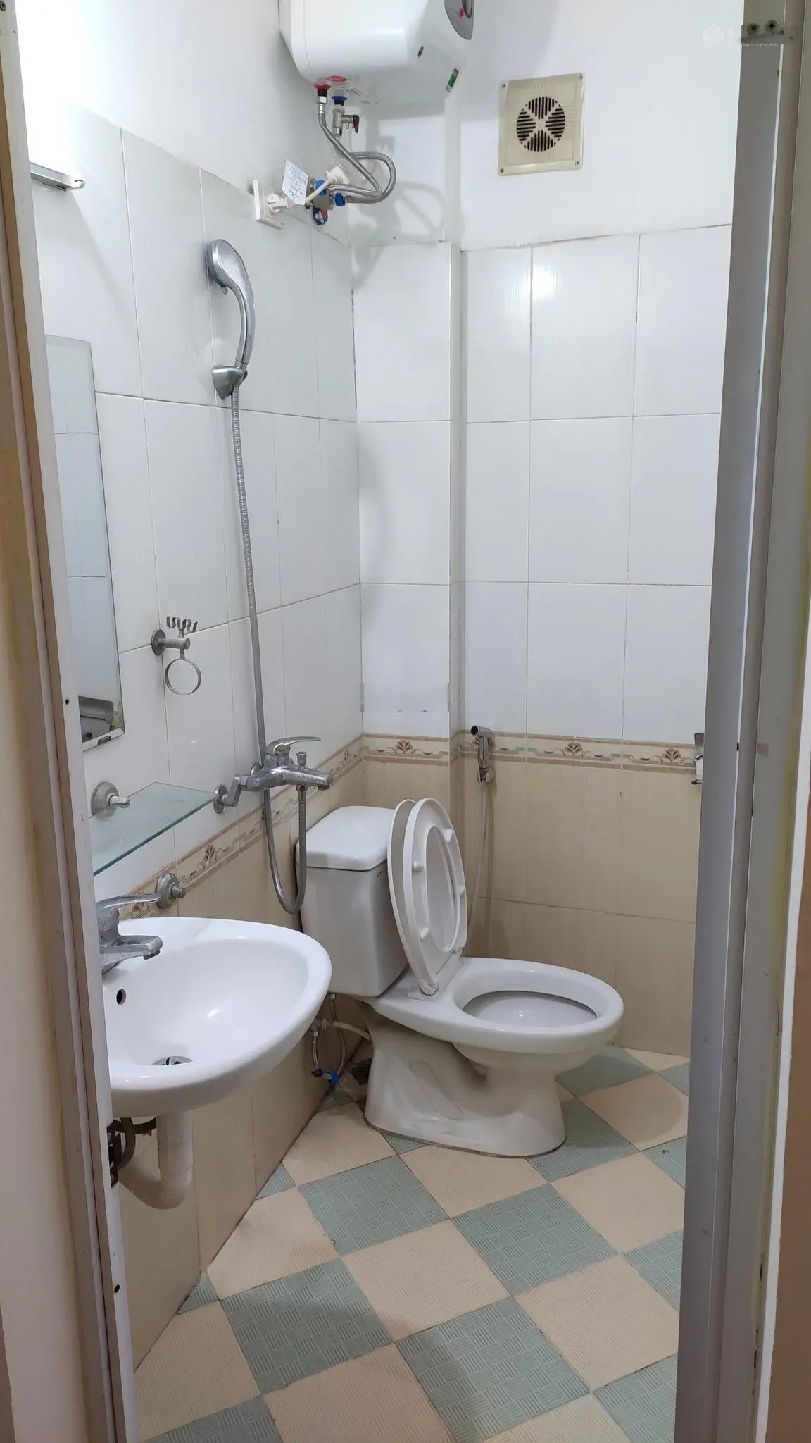 Bán nhà 18 ngõ 89/36 Phan Kế Bính Đào Tấn, ngõ ba gác, gần phố, dt: 43m2/5 tầng/7.3 tỷ