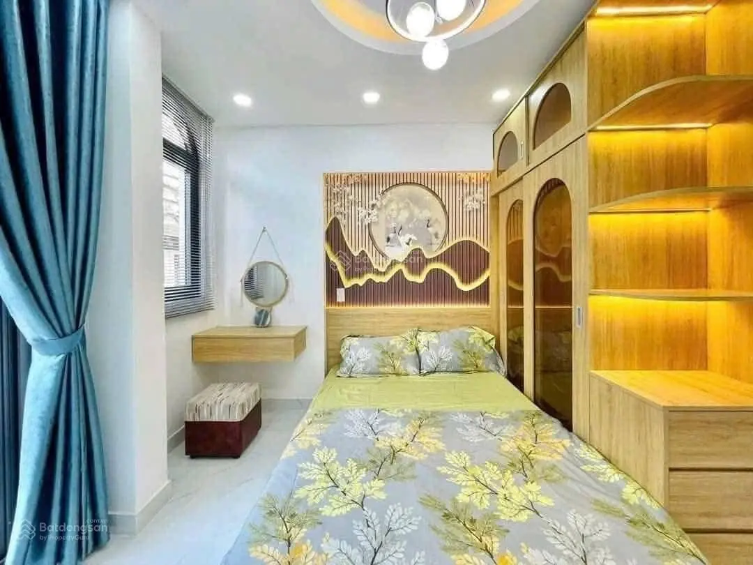 Chính chủ cần bán gấp nhà Mai Văn Ngọc, P10, Phú Nhuận, giá 2tỷ940, DT 67,2m2, HĐ thuê 18tr/th