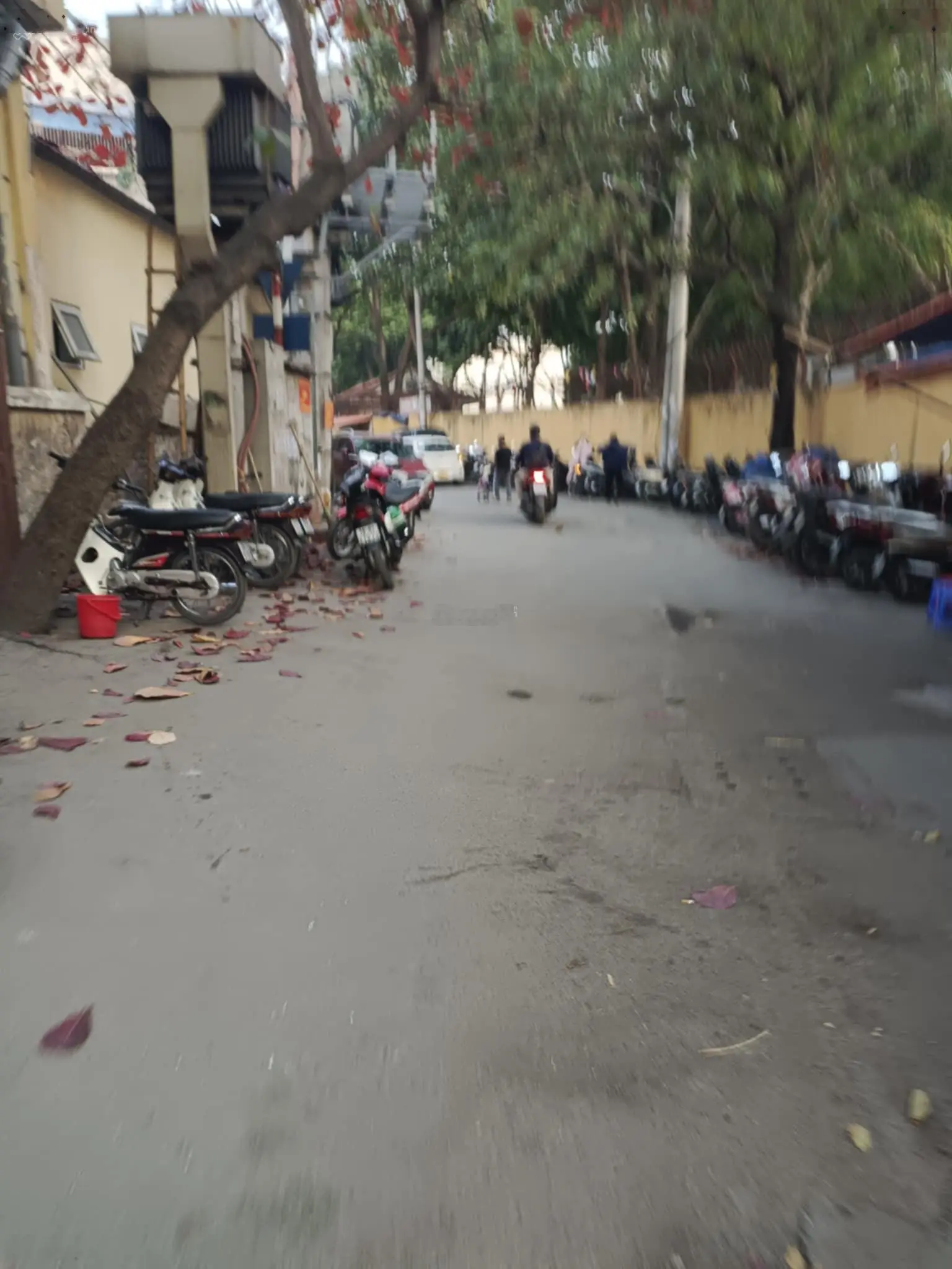 Đỉnh nóc kịch trần, nhà Trần Phú, Văn Quán, Hà Đông, DT 38m, giá 6.9 tỷ, thang máy, gần oto tránh.
