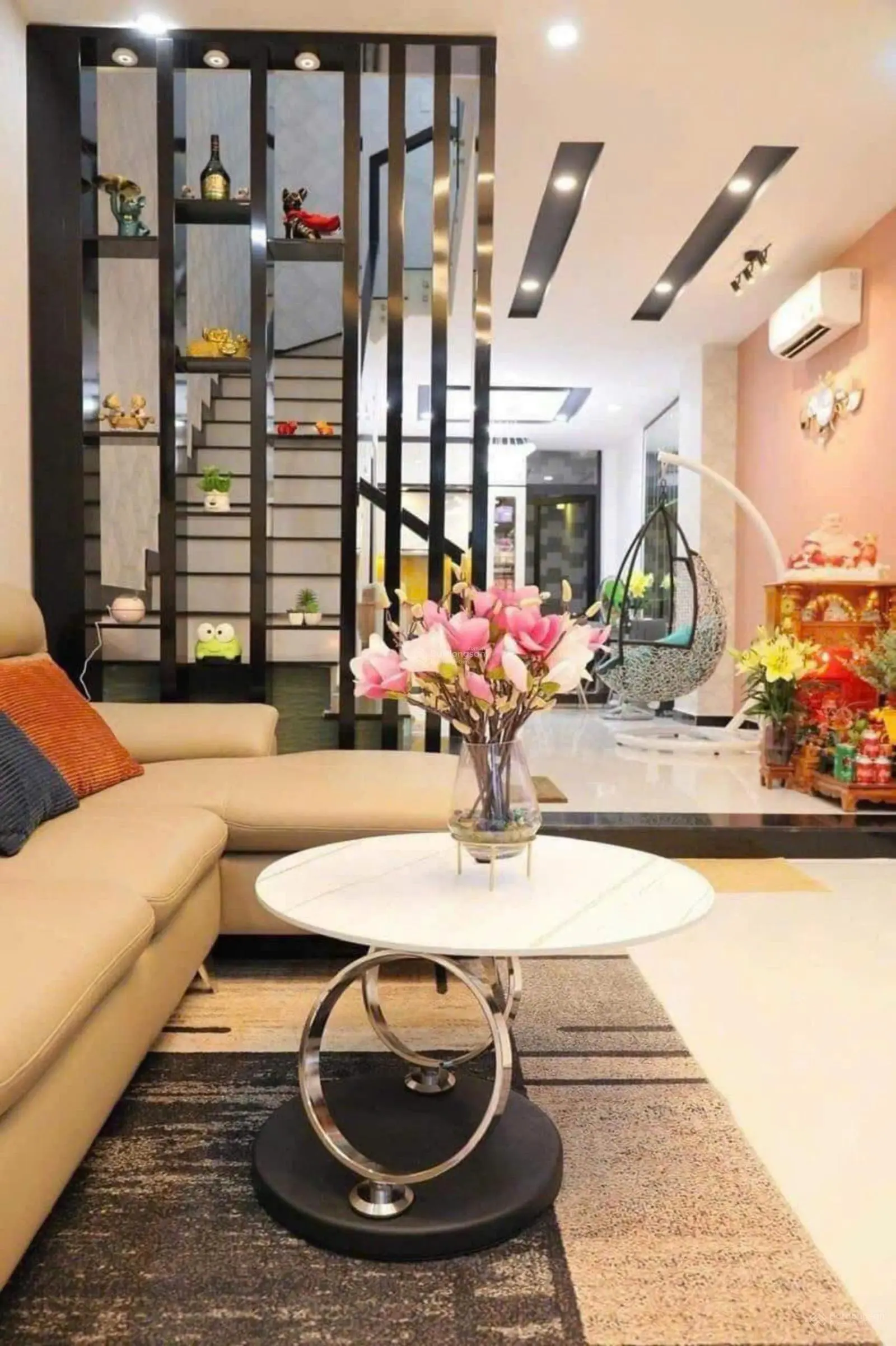 Mua nhà đường Lê Văn Sỹ, Quận Phú Nhuận, DT 55m2, sổ hồng riêng