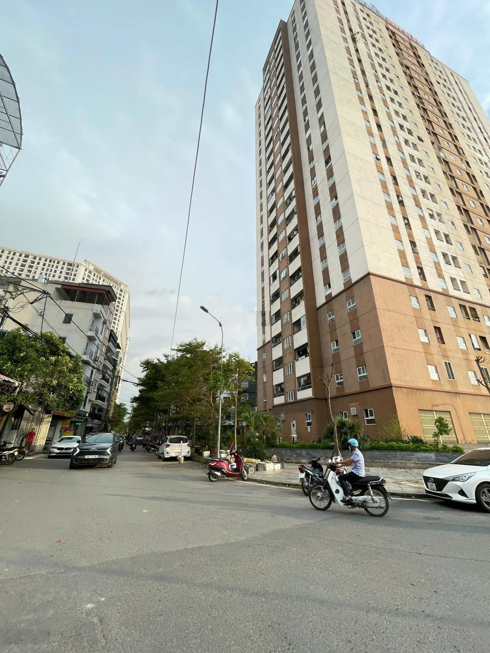 Bán căn hộ chung cư Toà MHDI Đình Thôn 69 m2 2 ngủ 2 wc 3,95 tỷ
