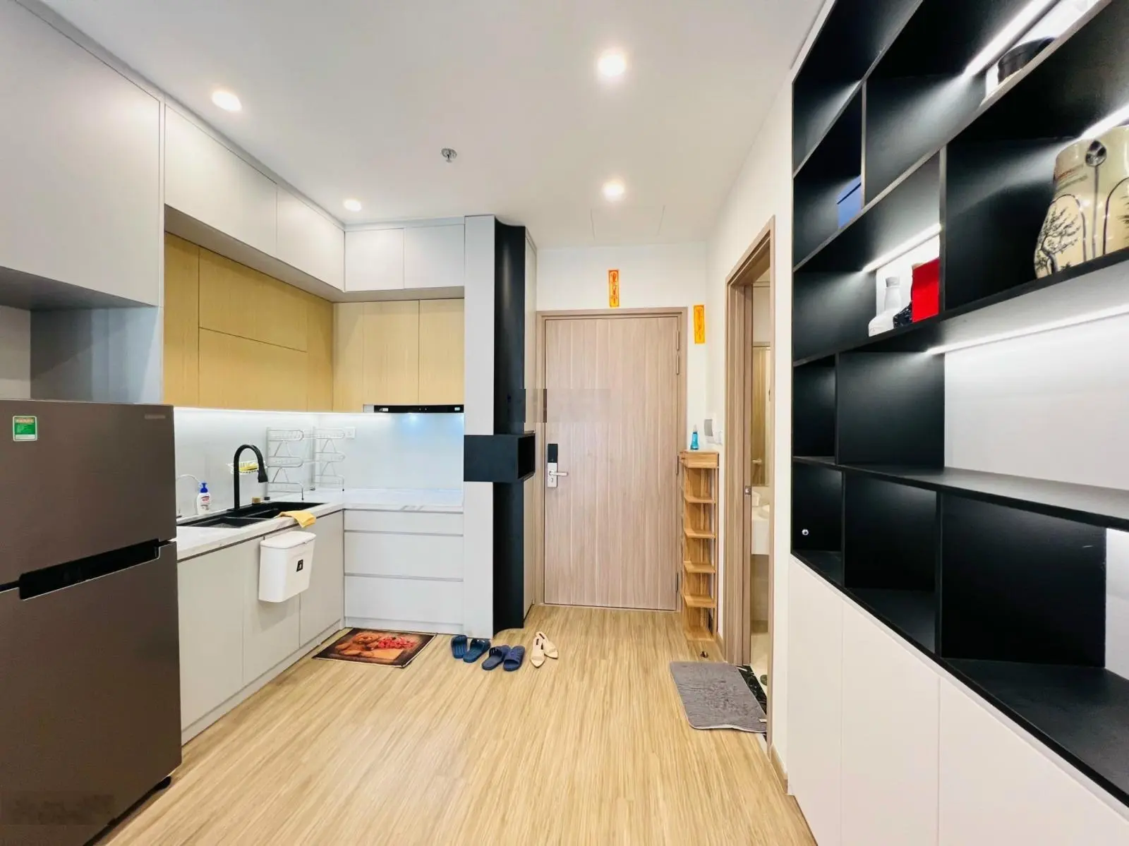 Bán gấp căn 43m2 - 1 PN + 1 toà SA2 Smart City chỉ 2,88 tỷ bao phí