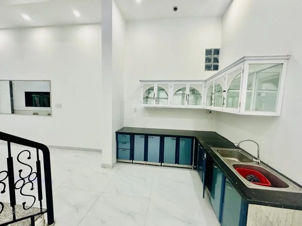 Nhà 3 tầng kiên cố - 62m2 - đường 5m ngay chợ đống đa - nhỉnh 4 tỷ