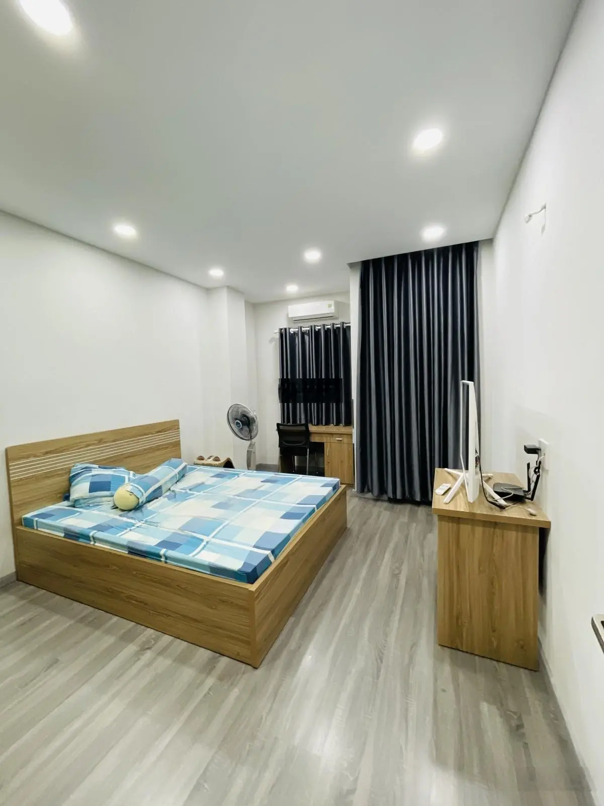 Ngợp giảm 1tỷ, bán rẻ nhà hẻm 1sẹc Thành Thái quận 10, giáp Q3, Q1, 62m2, 3tầng ngang 4m, nhỉnh 5tỷ