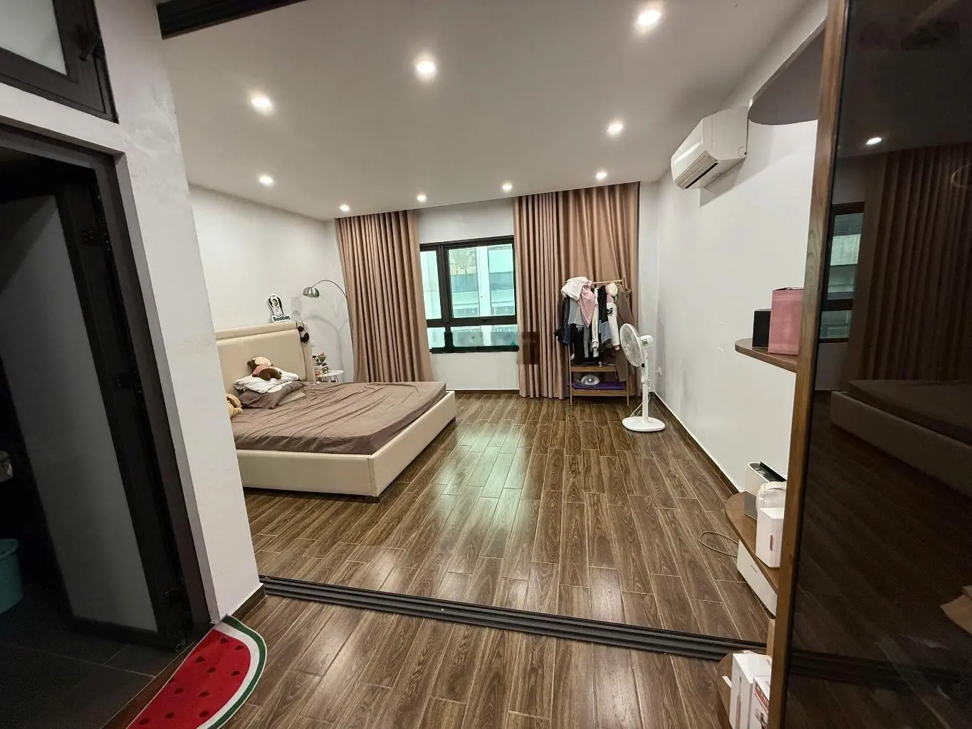 Bán nhà Cầu Giấy- Toà nhà 8T thang máy- phân lô ô tô- cách phố 1 nhà- 60m2- 25 tỷ