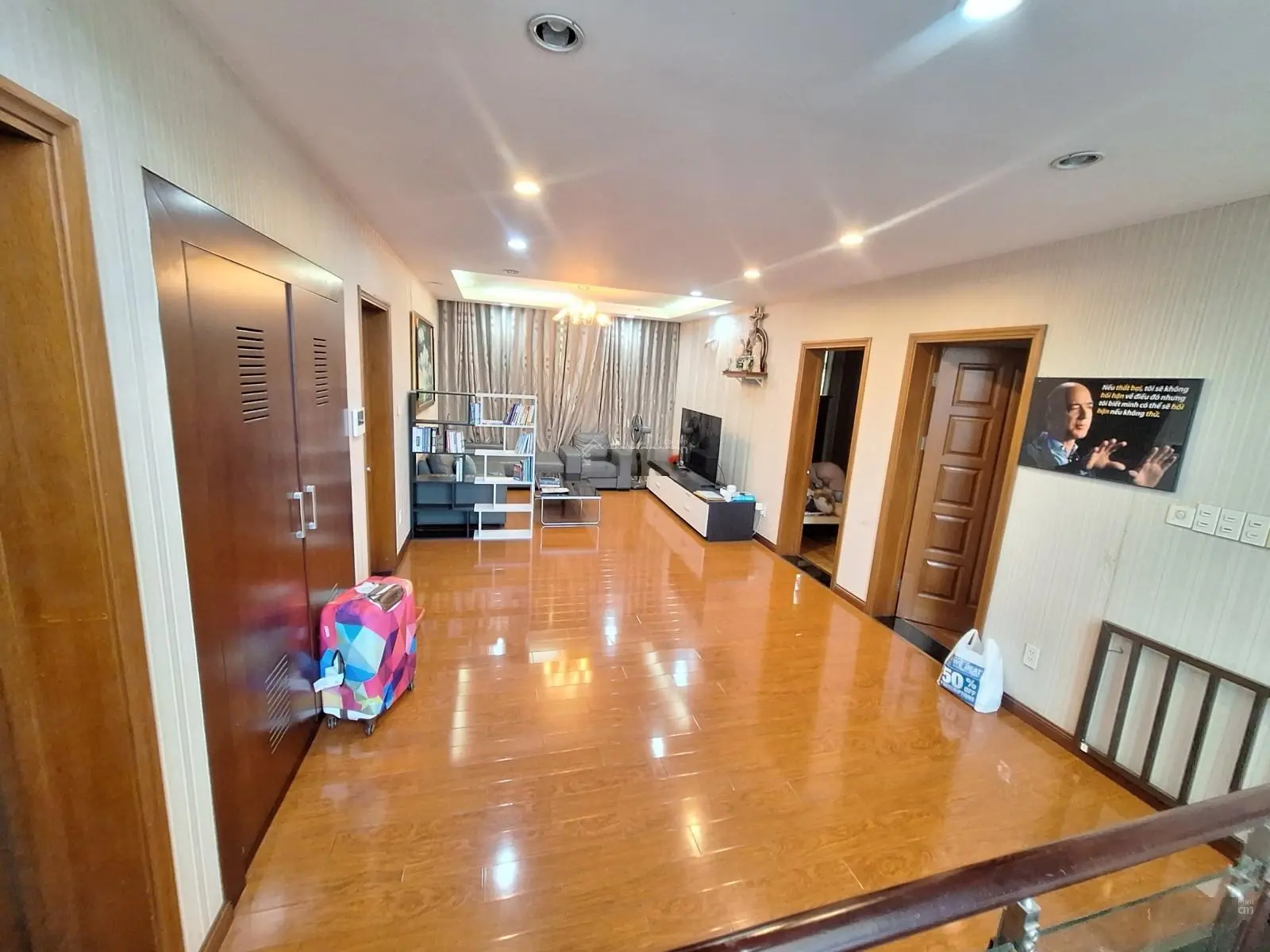 Bán biệt thự 2 mặt tiền đường, Khu Vip Bình Thọ, TP Thủ Đức. DT 1.200m2(30*40)- 3 tầng hoàn công