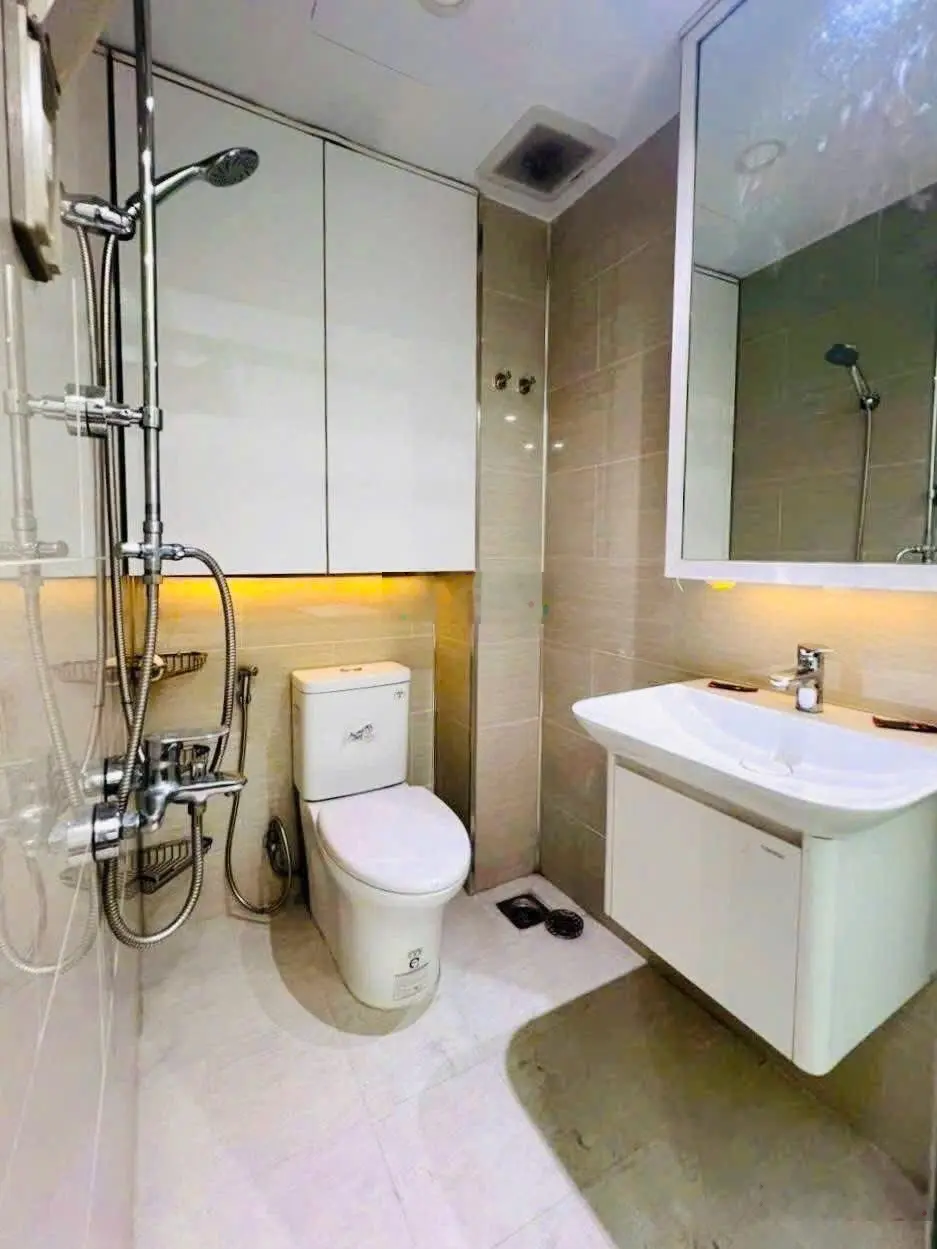 Siêu phẩm nhà phố ngay chung cư Cây Keo Tam Phú, DT 64m2 3 tầng, SHR, giá nhỉnh 6 tỷ.