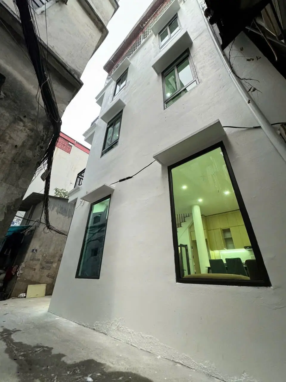 Nhà mới ngõ Ô tô quận Hai Bà Trưng chỉ 200tr/m2