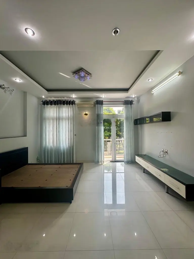 Mặt tiền đường số 7 - khu vip trung sơn - nhà 5 tầng mới đẹp lung linh - xe hơi ngủ trong nhà