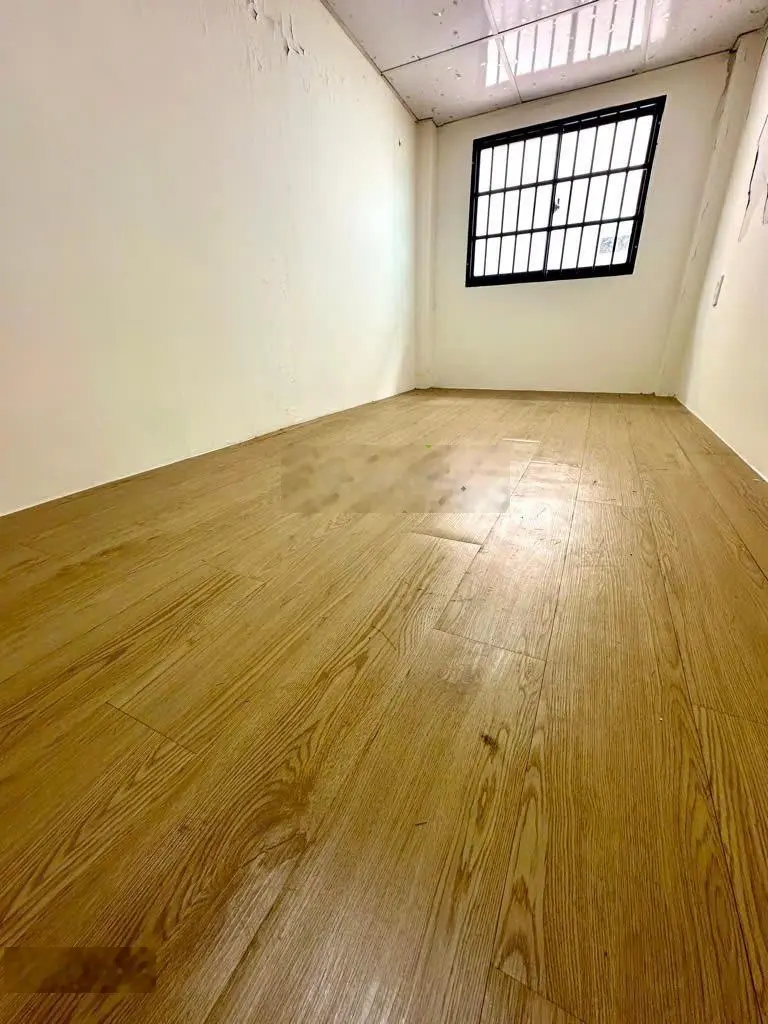 HIẾM!!! BÁN NHÀ Ở TÂN BÌNH CHỈ CÓ 1 TỶ, 1 TRỆT 2 LẦU SIÊU ĐẸP; PHÁP LÍ SẠCH, CÔNG CHỨNG LIỀN; CÓ TL