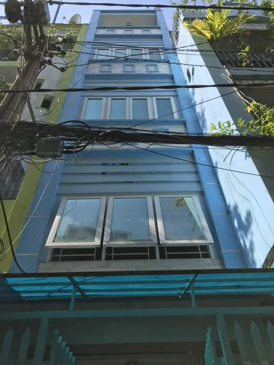 Nhà ngộp ngân hàng đường Nguyễn Đình Chiểu, Q3 25m2 SHR 1 trệt 3 lầu nhỉnh 3 tỷ ra chợ Bến Thành 3P