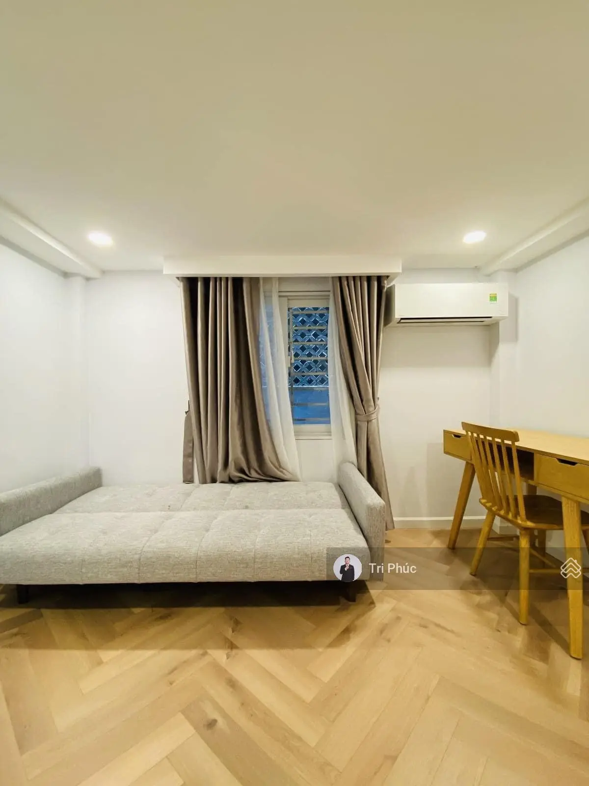 (Gấp bán)Chỉ 8. Xtỷ có nhà hẻm xe hơi, thông Lê Văn Sỹ, F13, Phú Nhuận. Nhà 5 tầng gần 50m2 4PN