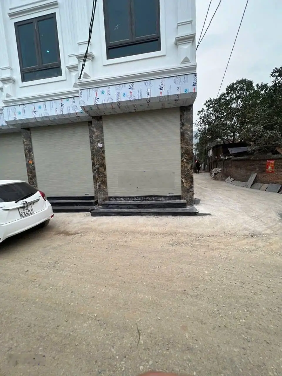 Hiếm, bán nhà diện tích 32m2 * 4 tầng, Phụng Châu, Chương Mỹ, đường thông, ô tô, kinh doanh