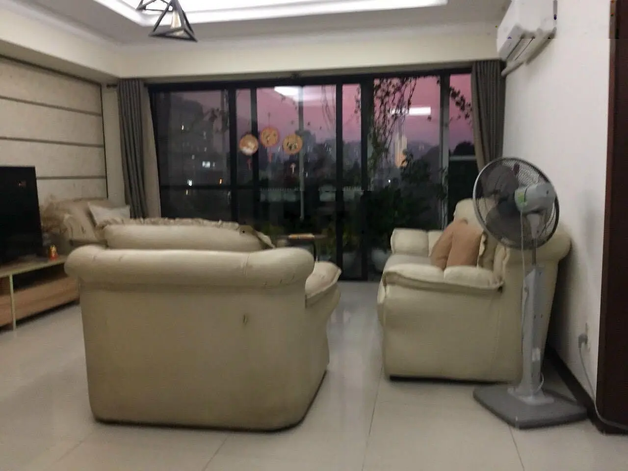 Bán gấp căn hộ Cantavil An Phú, 3PN, 150m2, view L81, đủ nội thất giá rất tốt 6,2 tỷ. LH 0965 646 ***