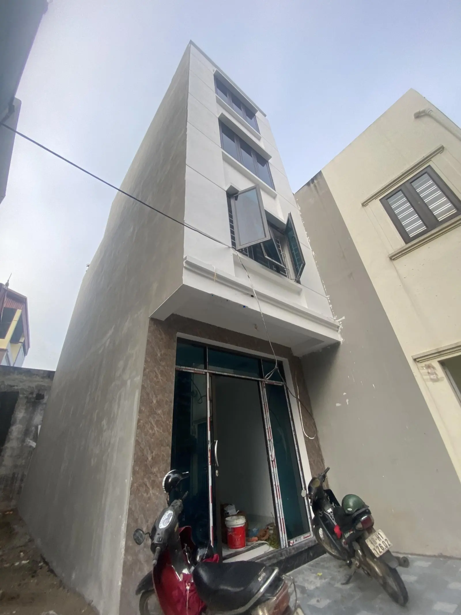 Rẻ nhất hoài đức! nhà 4t*56m2, có sân để xe riêng. xây độc lập, ô tô đỗ cửa.cách đl.thăng long 200m