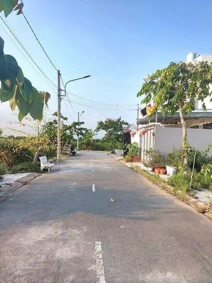 Do cần tiền gấp nên tôi cần bán nền 92m2, lô góc, sổ sẵn mặt tiền đường Huỳnh Châu Sổ, An Nhiên