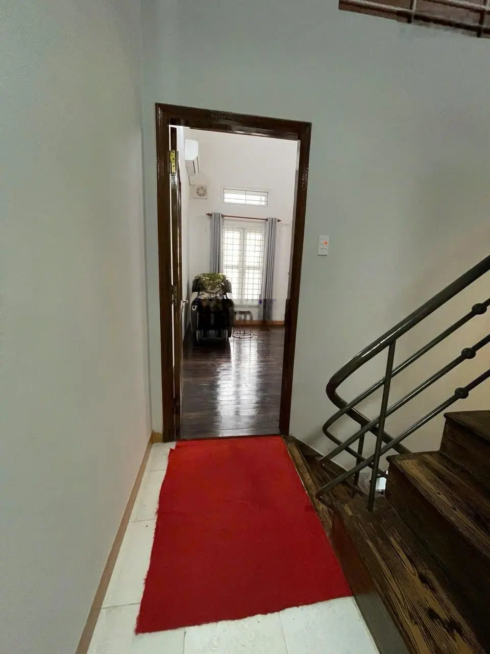 Bán Gấp Nhà Trung Tâm Phố - Lê Lợi - Cạnh Bên Công An TP - DT đất 64m Sân Rộng 70m2 - Chỉ 4.3 tỷ TL