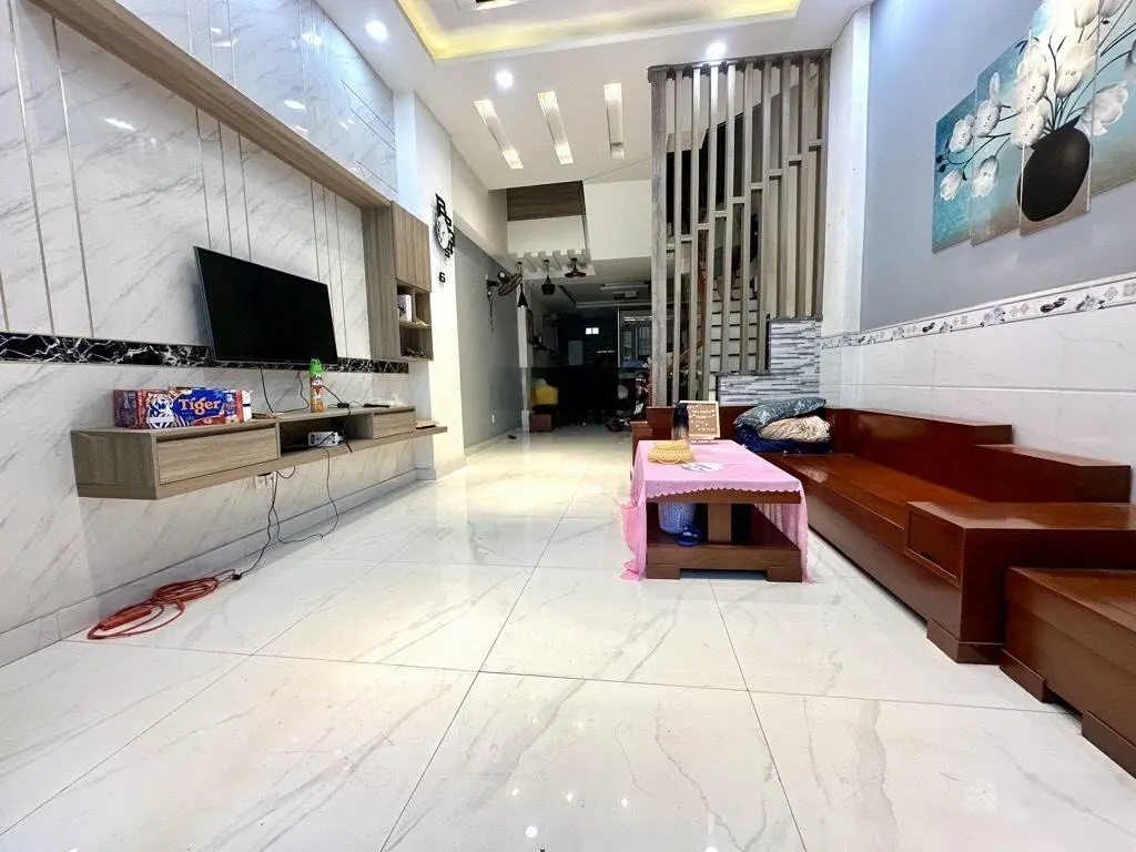 Siêu phẩm nhà phố ngay chung cư Cây Keo Tam Phú, DT 64m2 3 tầng, SHR, giá nhỉnh 6 tỷ.