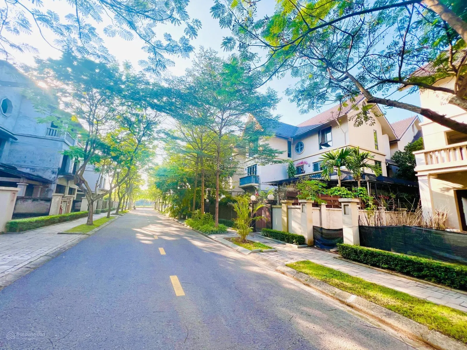 Bán căn biệt thự 180m2 duy nhất hiện nay. Liên hệ 0962 204 ***
