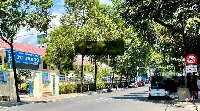 Căn góc 6 tầng DT 134m2 DTSD 630m2 vị trí vàng đường Lý Tự Trọng cách bãi tắm 400m