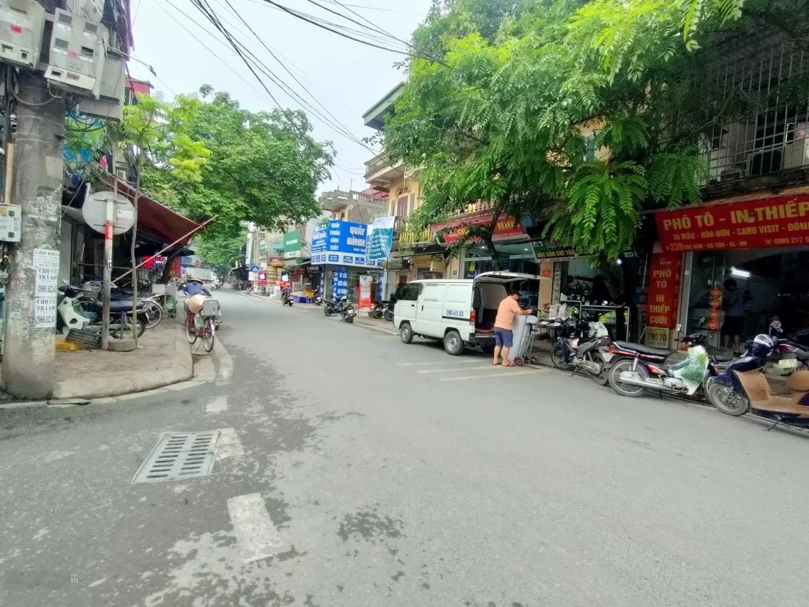 Chính chủ bán nhà đường Đa Tốn 40m2 chỉ 3,24 tỷ - kinh doanh sầm uất - vỉa hè ô tô tránh