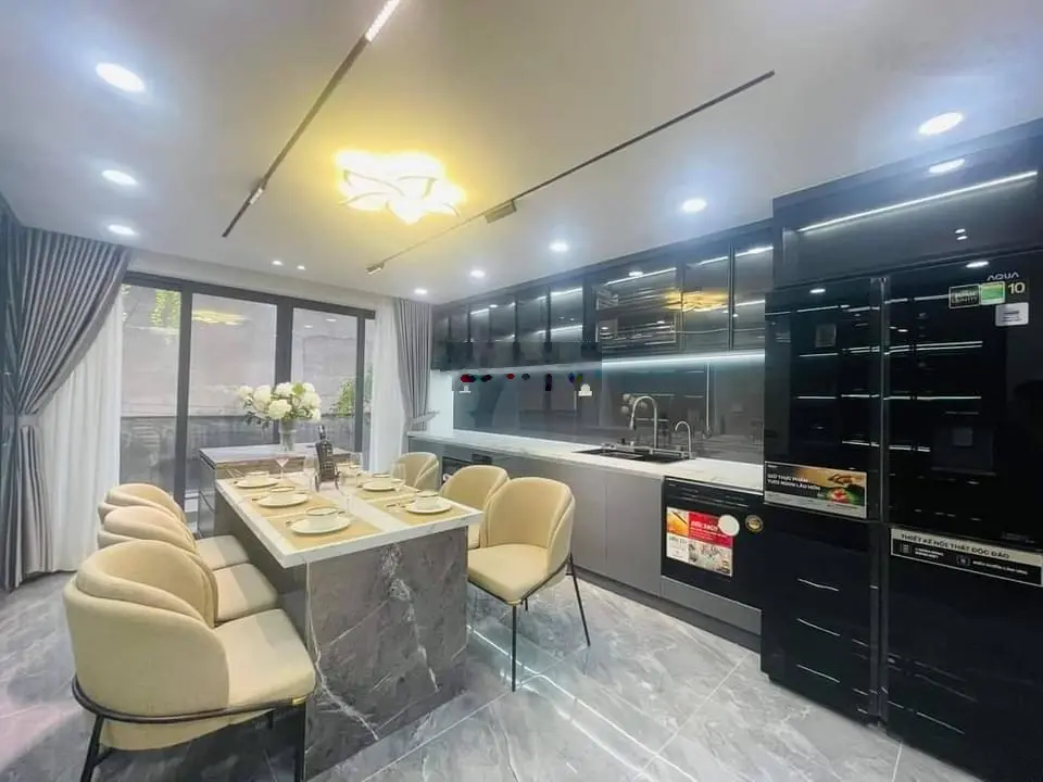 Đi nước ngoài định cư bán gấp nhà ở đường Điện Biên Phủ, Phường Võ Thị Sáu, Quận 3, giá 3 tỷ