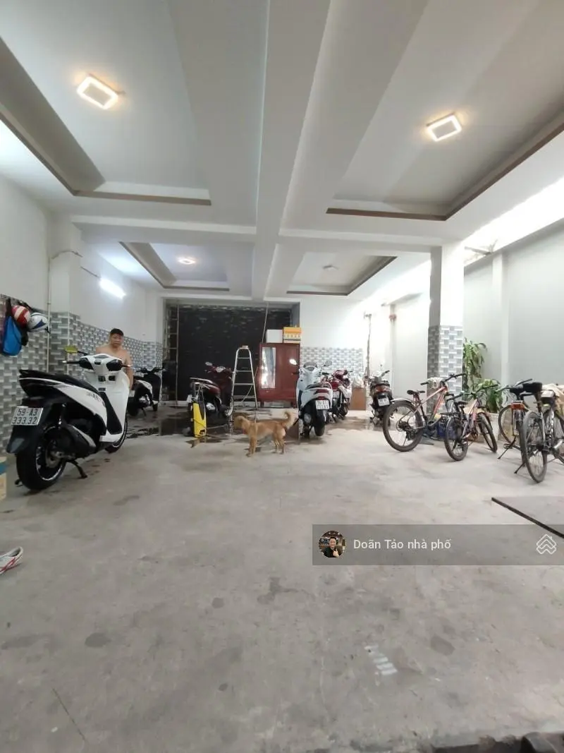 Ngộp bank giảm chào 15 tỷ chỉ còn 37 tỷ - biệt thự mặt tiền Kinh Dương Vương 267m2, 5T thang máy
