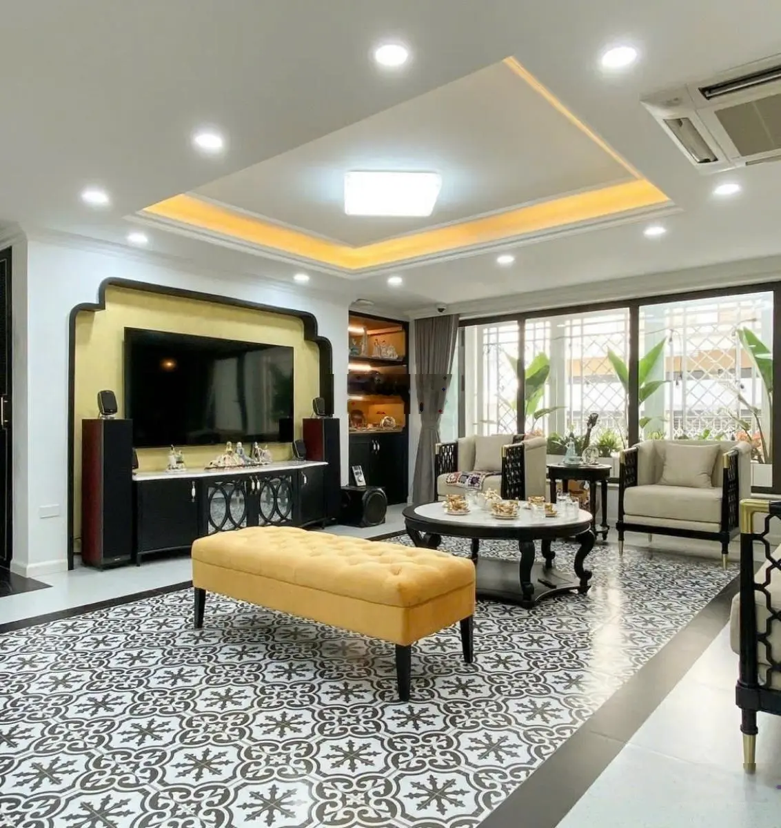 Bán nhà phân lô Nghi Tàm, quận Tây Hồ. Gara ô tô