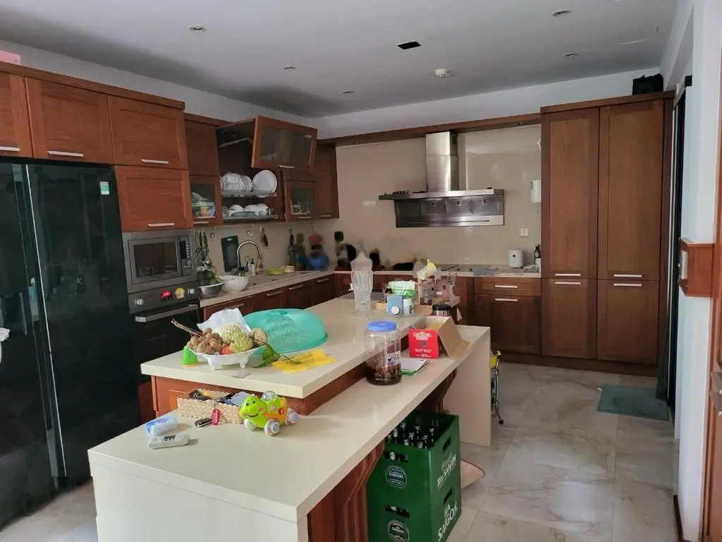Cần bán Biệt thự KĐT Bán Đảo Linh Đàm diện tích 250m, 4 tầng giá 68 tỷ