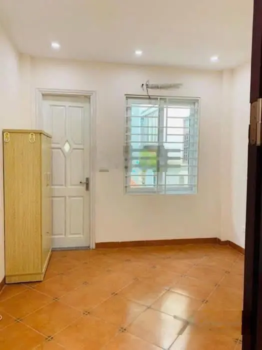 Nhà riêng Kim Mã. Ba Đình. DT 36m2. 5 Tầng, MT 3,8m. Giá 11.8 tỷ. Ngõ thông, kinh doanh.
