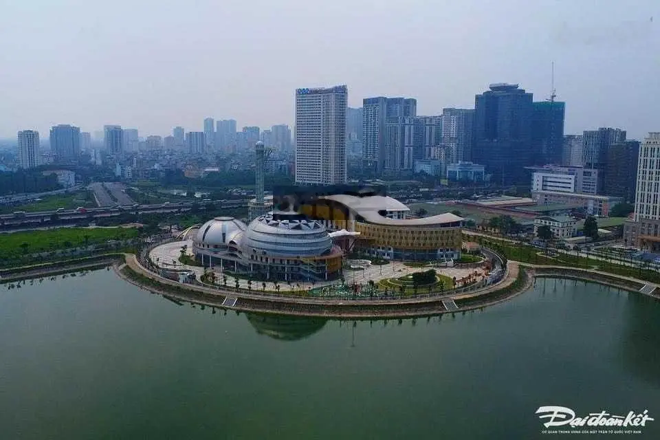 Bán căn góc 4 phòng ngủ view hồ Vinhomes Skylake, Phạm Hùng giá giảm sốc. LH 0983 786 ***