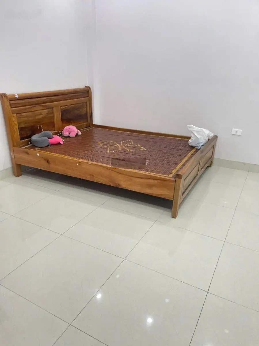 Bán Nhà Mặt Phố Hoàng Công,Kiến Hưng. Dt 65m*7tầnng*Mt 5m. Giá 21.3 tỷ. Ô tô tránh, vỉa hè rộng.
