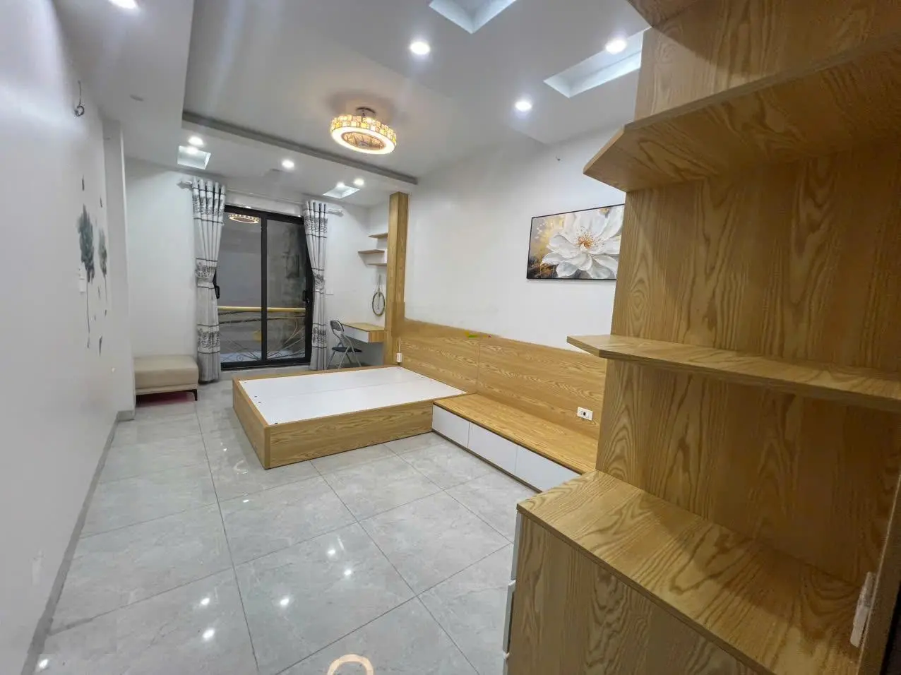 Bán nhà cuối đường Bà Triệu - Hà Đông 35m2 - 5 tầng lô góc 2 mặt thoáng 35m2 - 5 tầng (bán gấp)