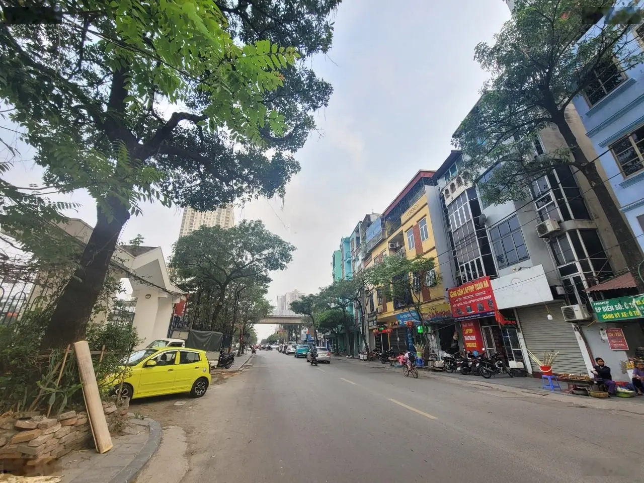 Bán nhà mặt phố Ngô Thì Nhậm - Hà Cầu, 5 tầng, 5m mặt tiền, hè rộng, kinh doanh tốt