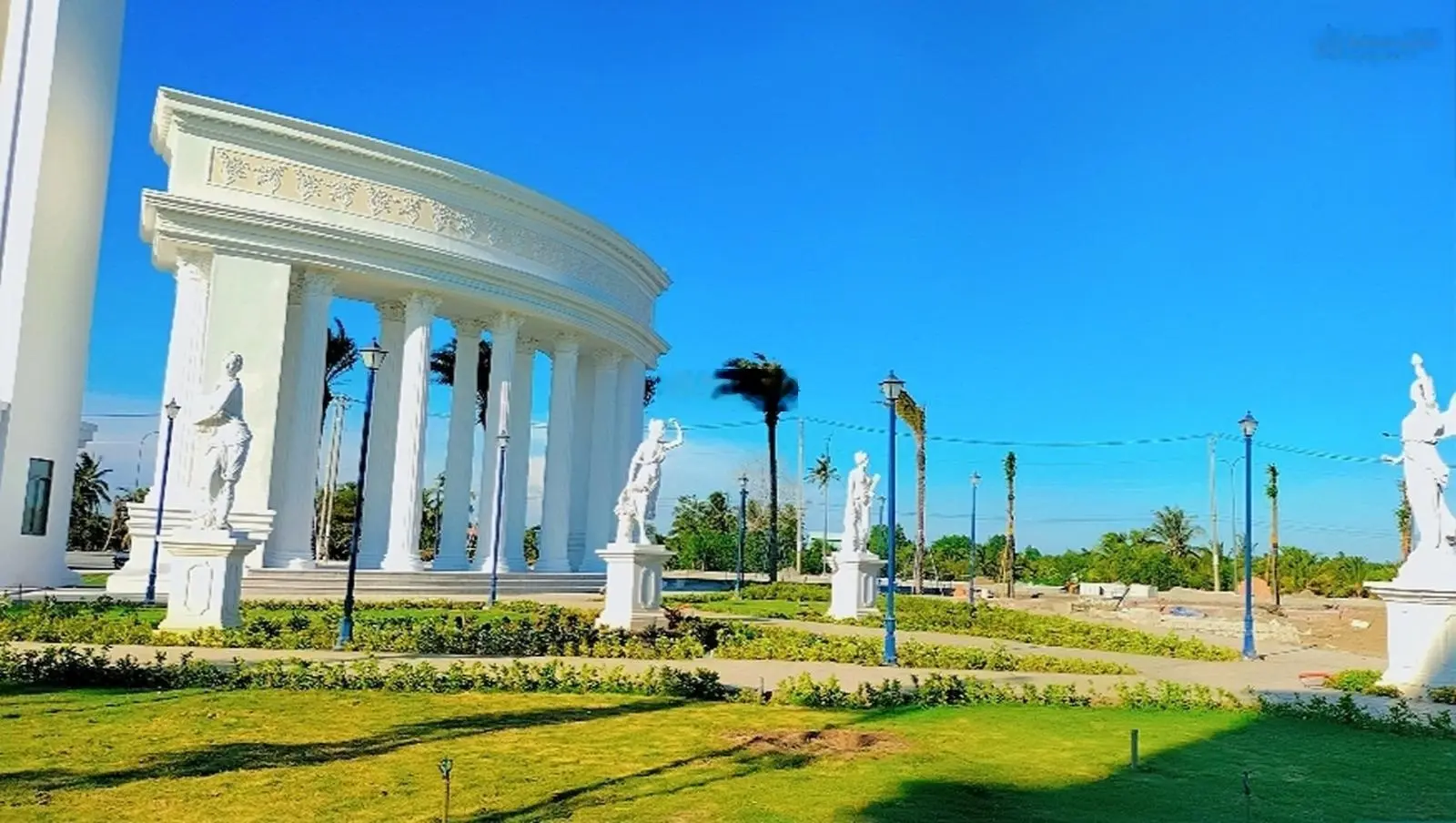 Duy nhất 1 căn góc 2 mặt tiền đường ngay trung tâm hành chính Thủ Thừa tiện ở và kinh doanh