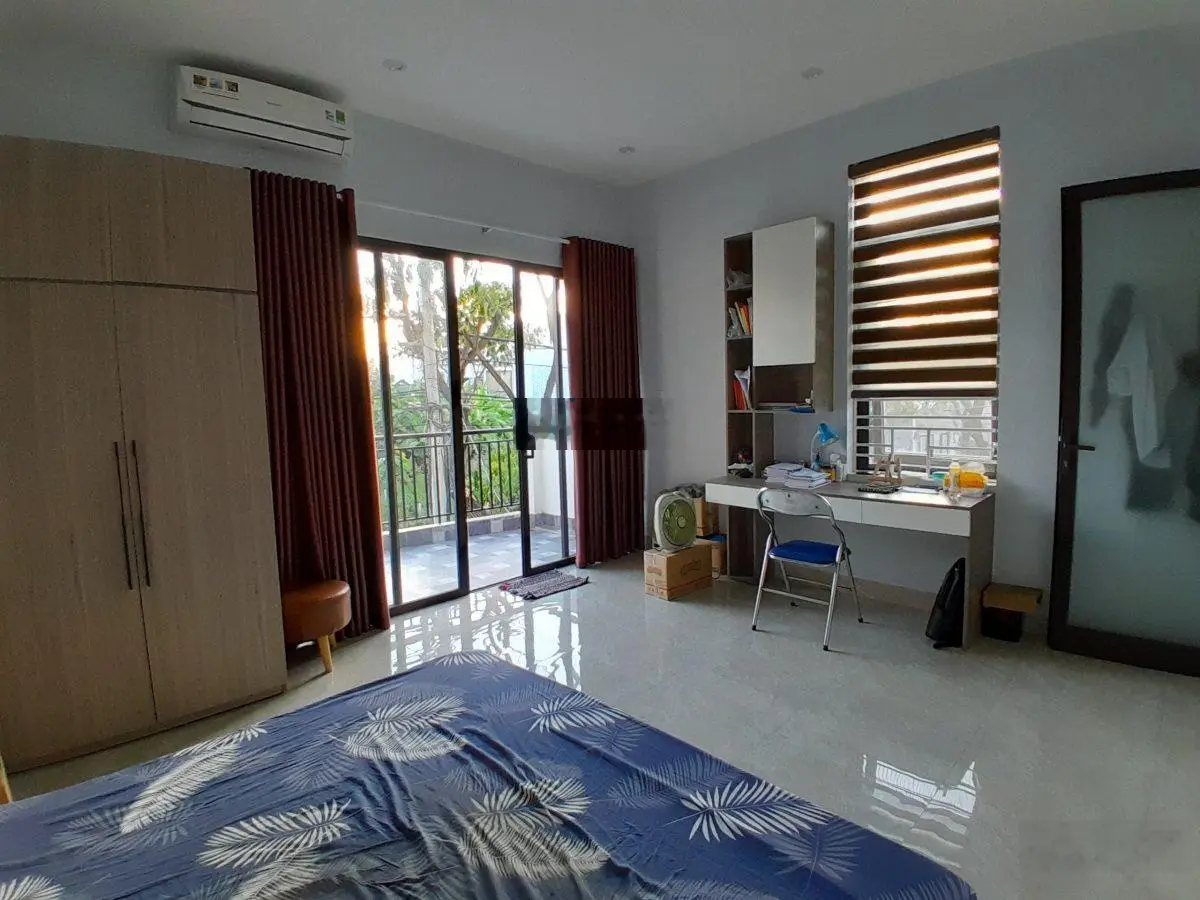 Nhà 3 tầng, đường Quách Thị Trang, kẹp vệt cây xanh, tiện KD, 6.1 tỷ