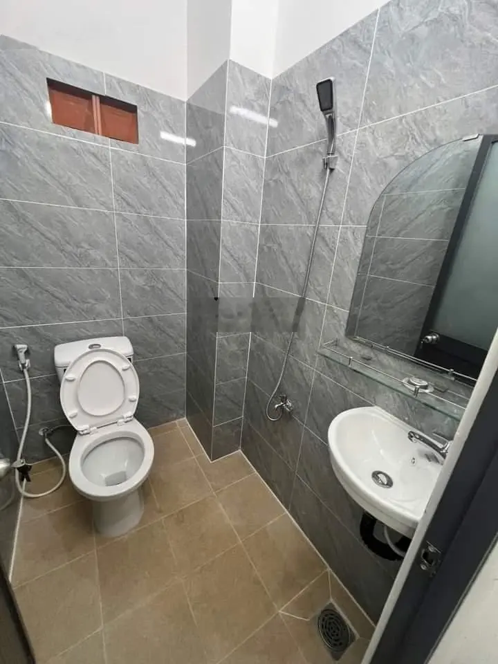Bán căn nhà đường số 13, Linh Xuân, Thủ Đức, DT 60m2 sổ sẵn
