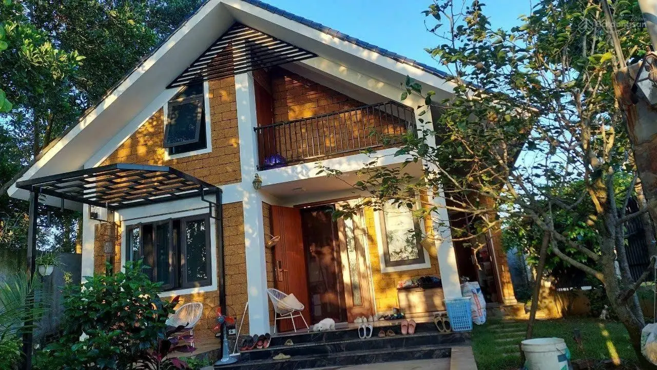Bán đất tặng nhà vườn với bao tâm huyết của hai vợ chồng 218m full nội thất chỉ việc kéo va ly về